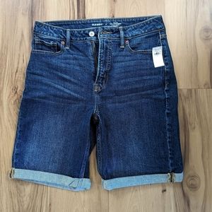 NWT Old Navy Women's Size 6 Dark Wash Cuffed Jean Shorts 7 Inch Seam